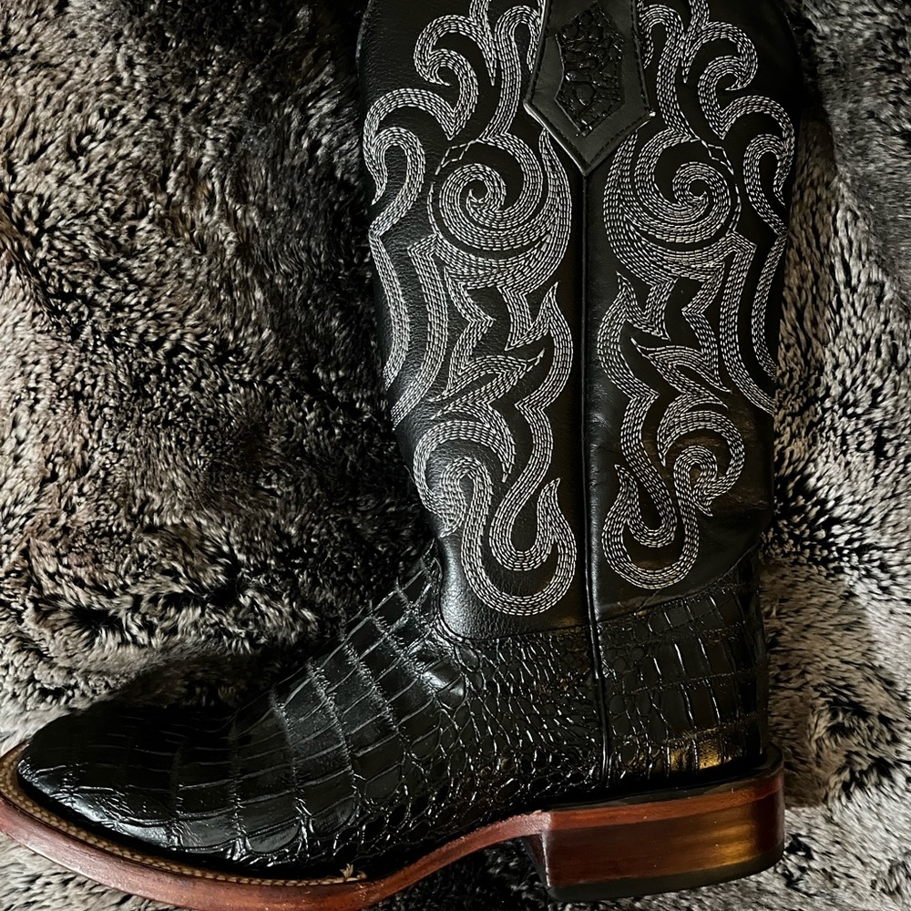 Black Cowboy boots